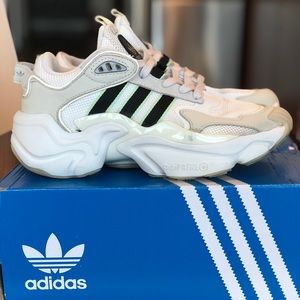 Adidas Magmur Runner Shoes Size 6